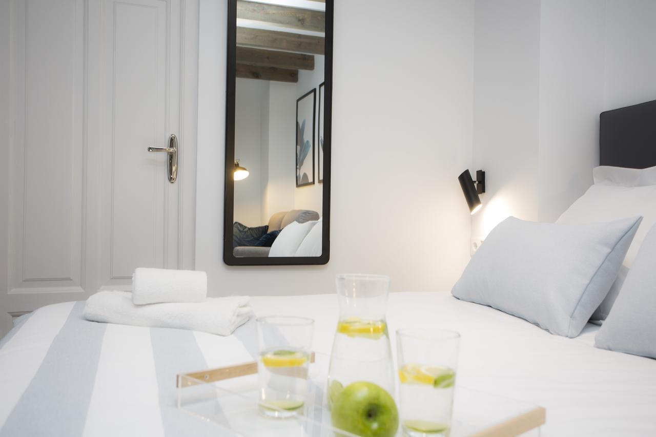 Singularstays Parque Central Valencia Room photo